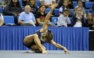 Mattie Larson at Meet The Bruins