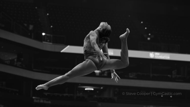 Hezly Rivera - ring leap